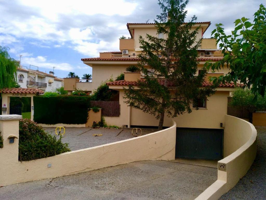 Apartamentos Stil Mar Anna - L'Escala Stil Mar Anna Calm エクステリア 写真